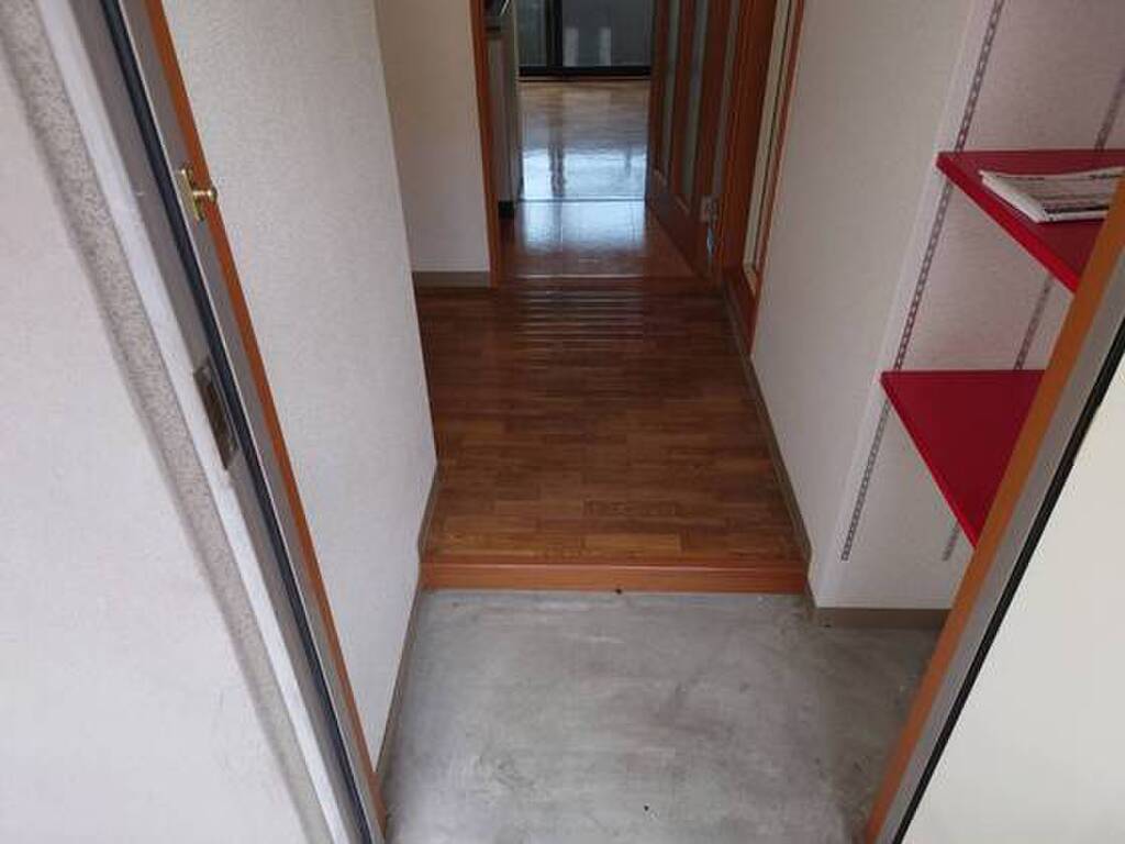 (8/24) 玄関 (8/24) 玄関