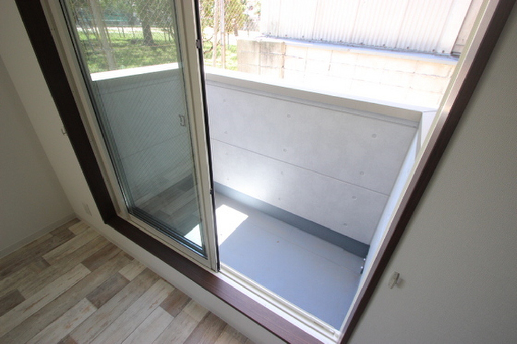 (13/25) バルコニー (13/25) バルコニー