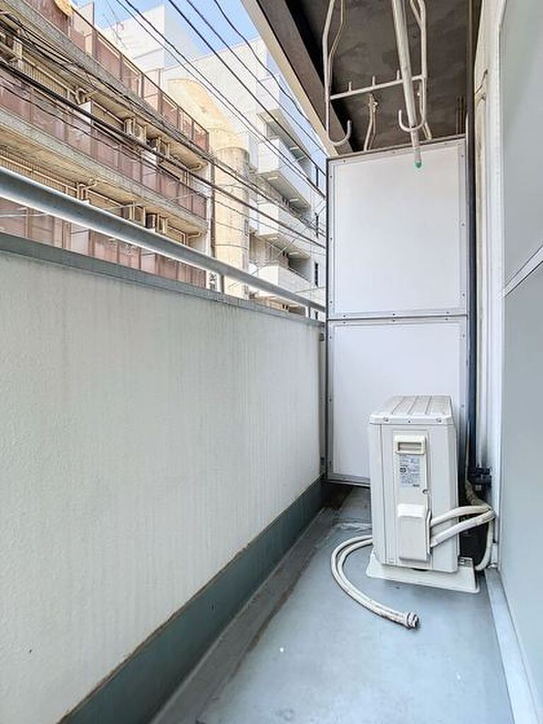 (12/31) バルコニー