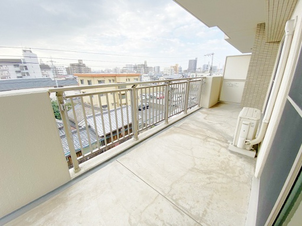 (8/27) バルコニー