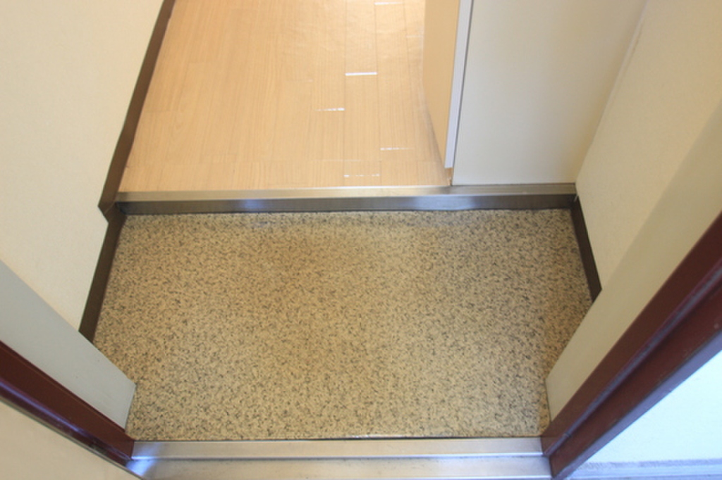 (9/26) 玄関 (9/26) 玄関