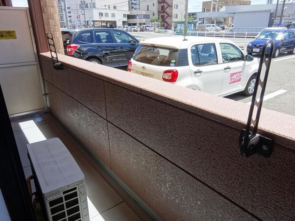 (13/24) バルコニー