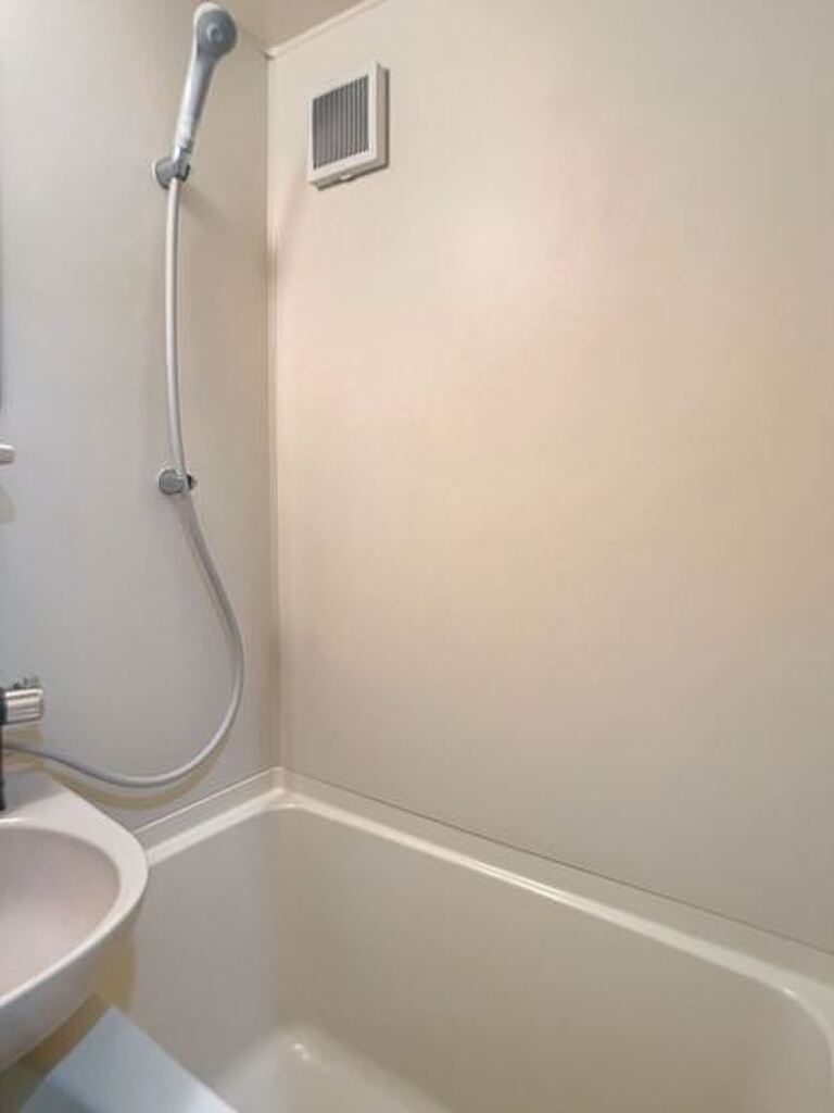 (5/32) バス (5/32) バス