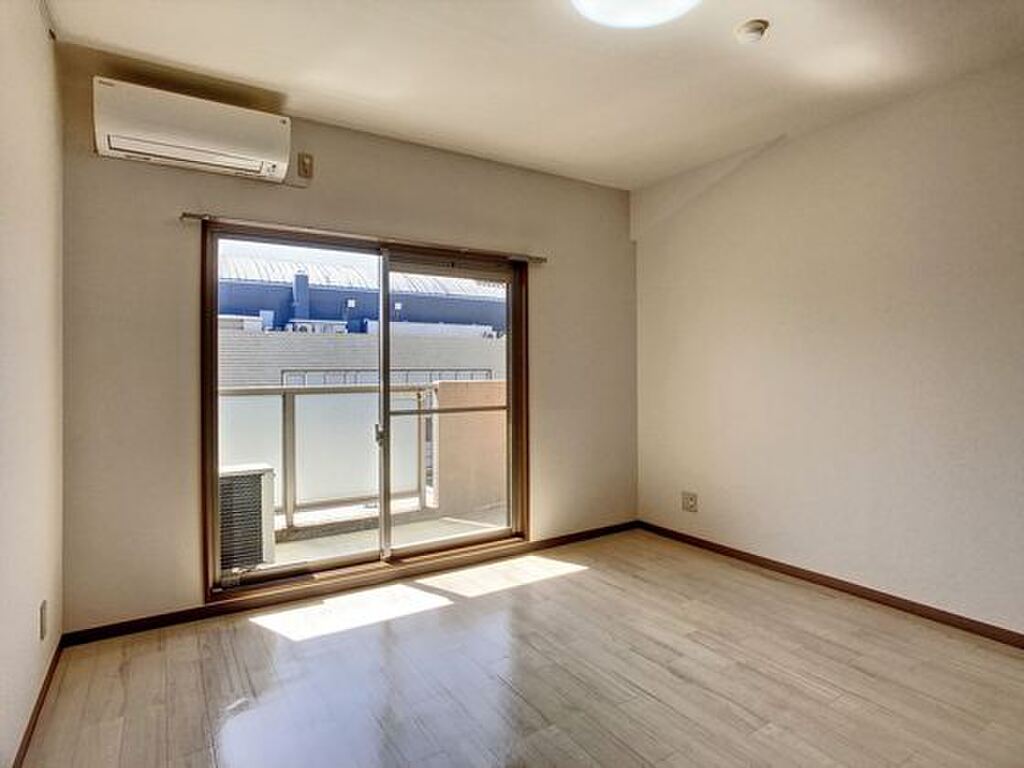 (2/26) 居室・リビング (2/26) 居室・リビング