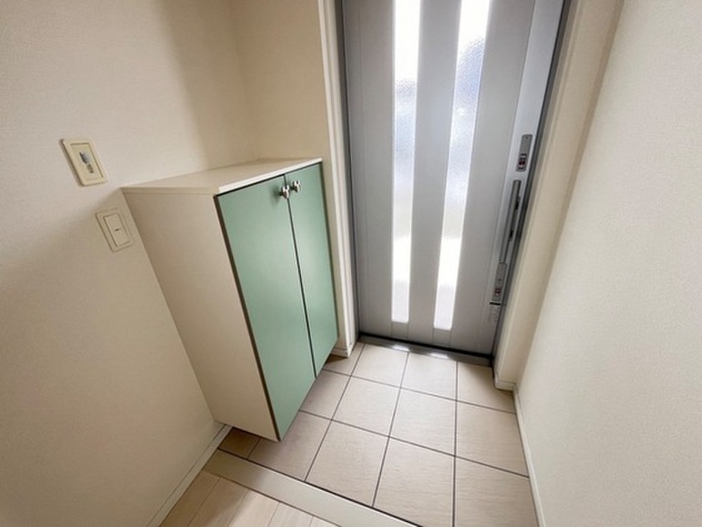 (9/26) 玄関 (9/26) 玄関