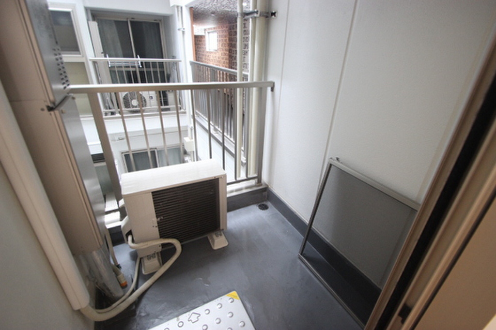 (13/22) バルコニー (13/22) バルコニー