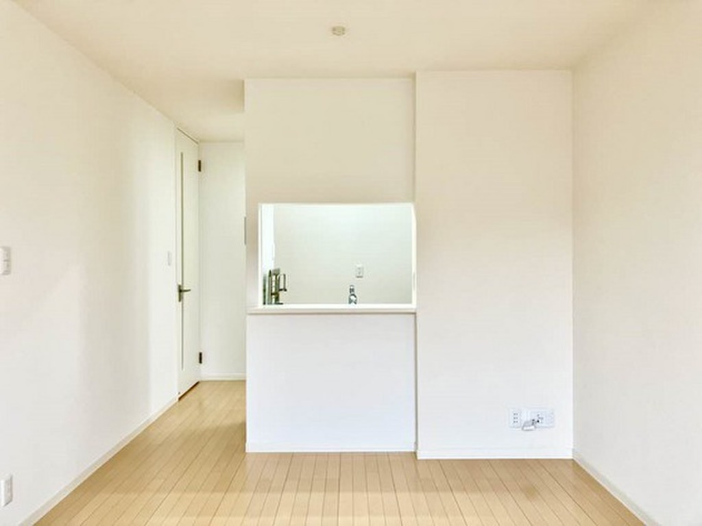 (2/28) 居室・リビング (2/28) 居室・リビング