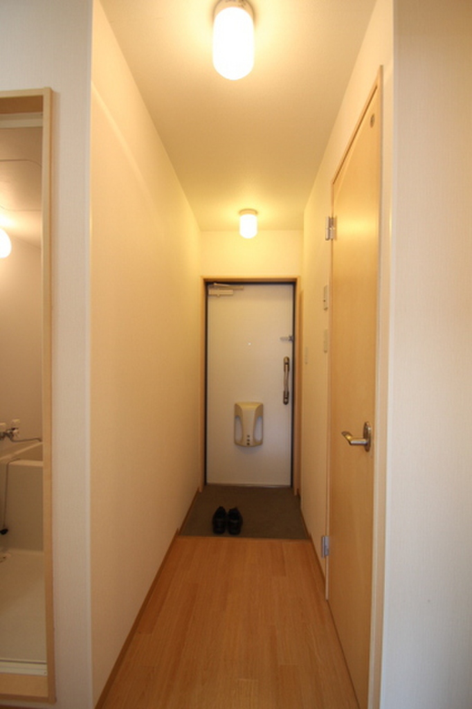 (12/16) 玄関 (12/16) 玄関