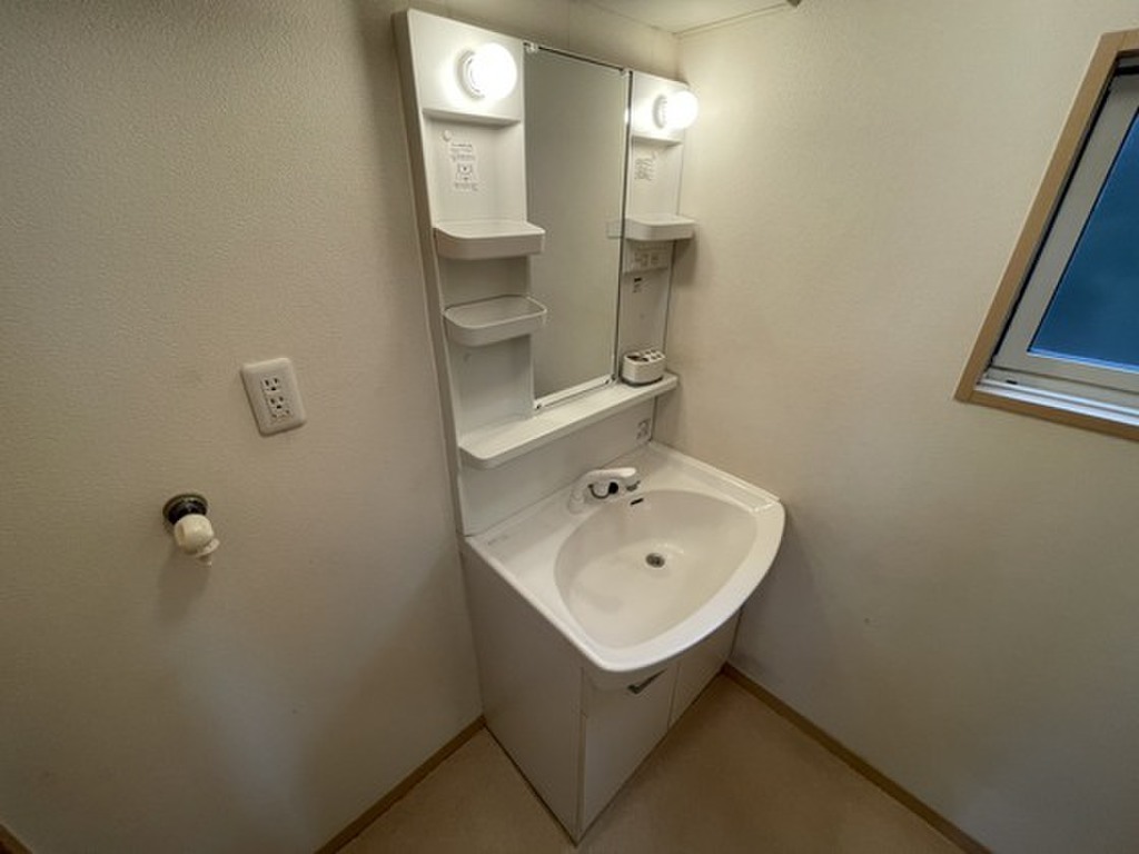 (8/23) 洗面所 (8/23) 洗面所