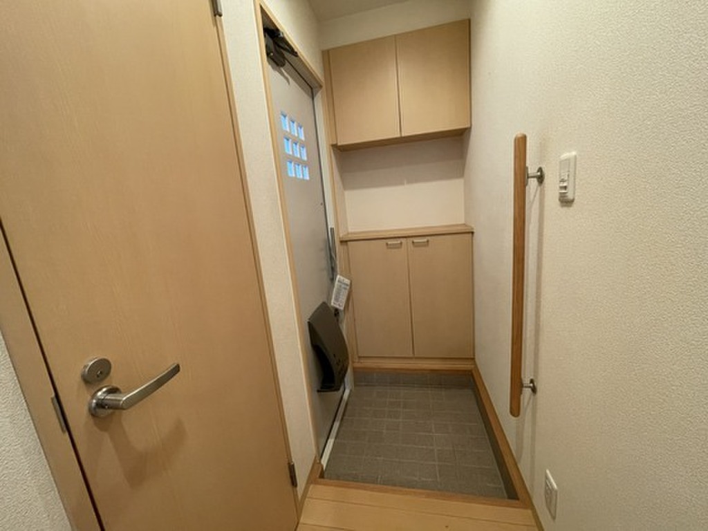 (10/23) 玄関 (10/23) 玄関