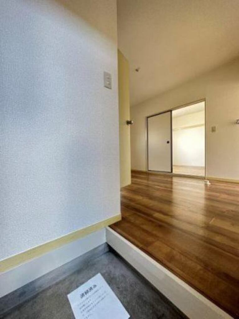 (7/18) 玄関 (7/18) 玄関