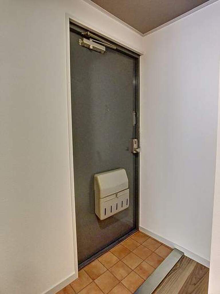 (7/28) 玄関 (7/28) 玄関