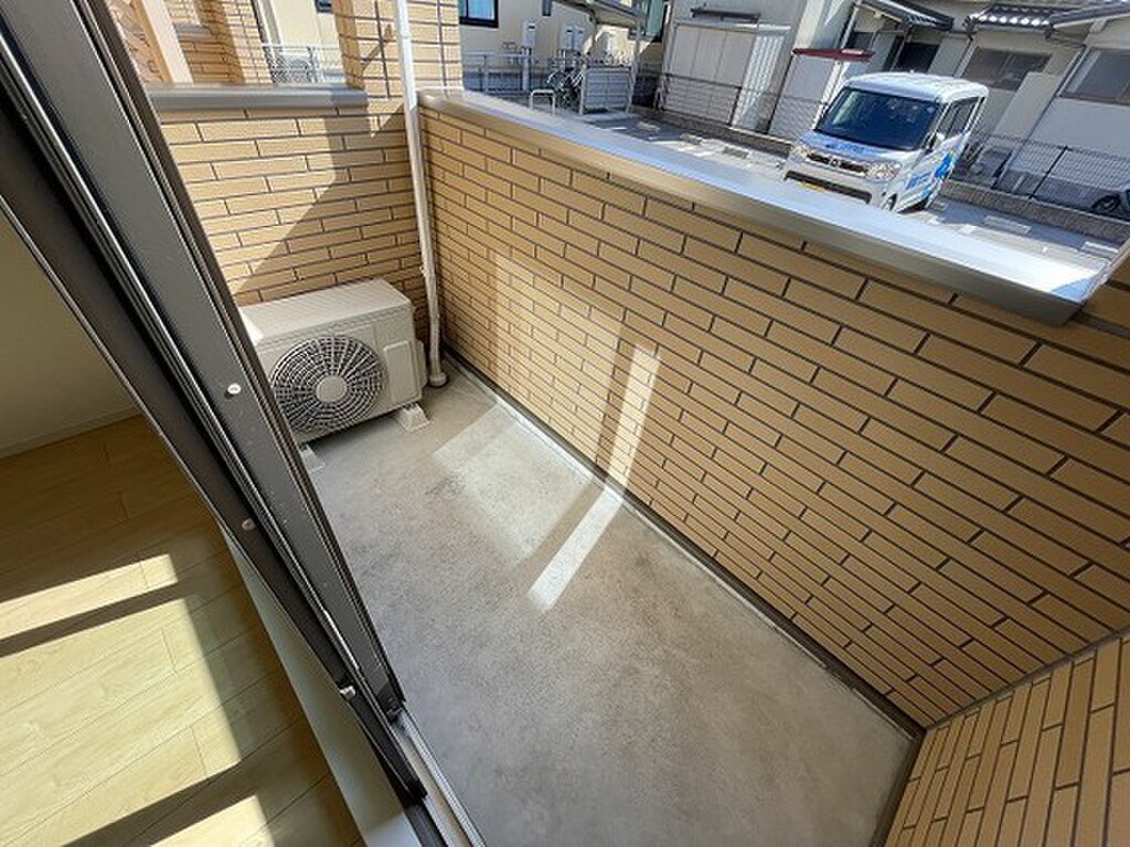 (13/25) バルコニー (13/25) バルコニー