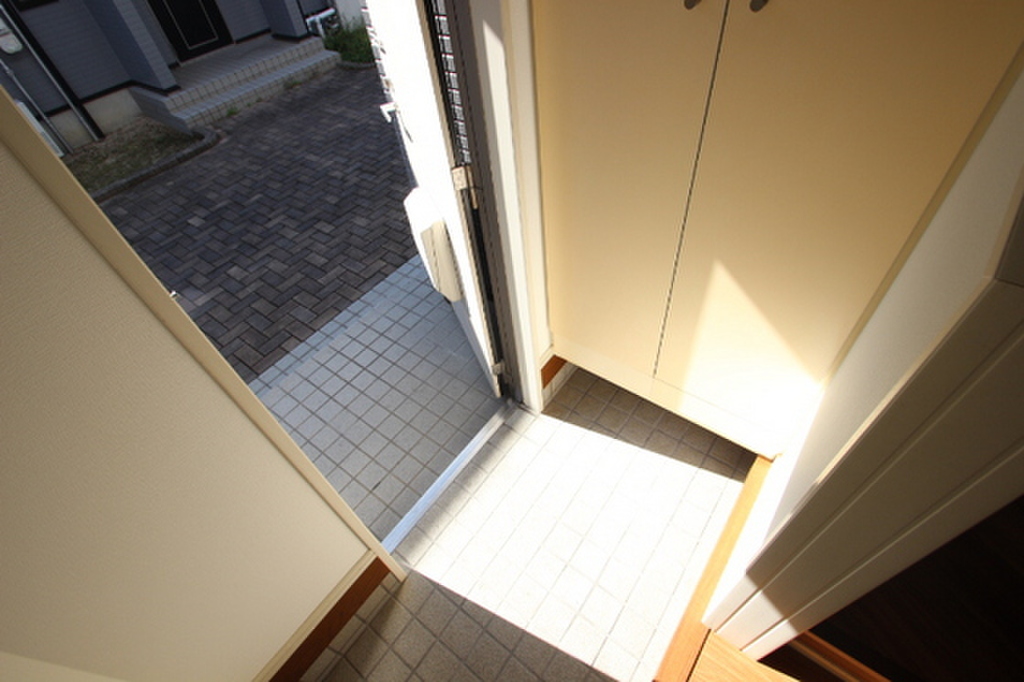 (8/21) 玄関 (8/21) 玄関