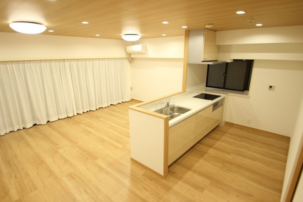 (2/24) 居室・リビング (2/24) 居室・リビング