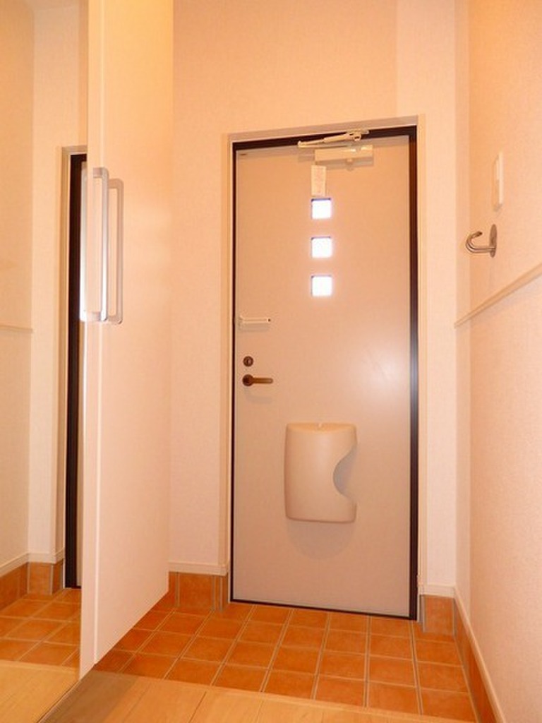 (11/21) 玄関 (11/21) 玄関