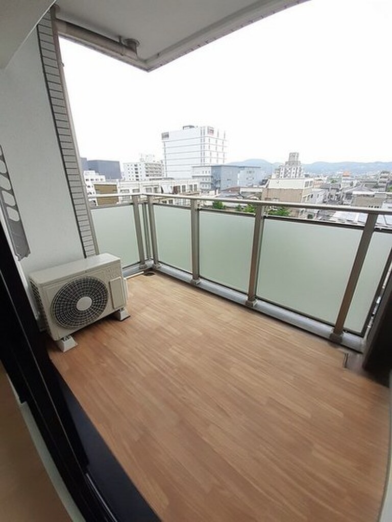 (13/21) バルコニー (13/21) バルコニー