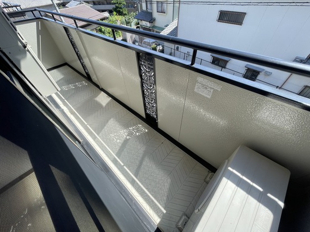 (13/25) バルコニー (13/25) バルコニー