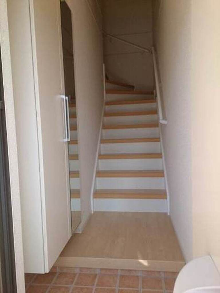 (9/17) 玄関 (9/17) 玄関