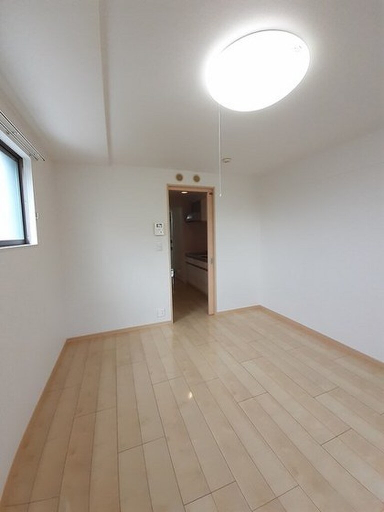 (2/18) 居室・リビング (2/18) 居室・リビング