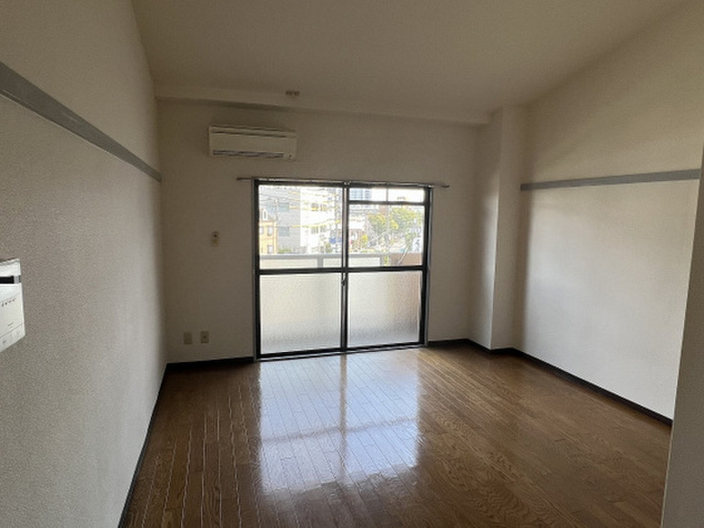 (2/18) 居室・リビング (2/18) 居室・リビング