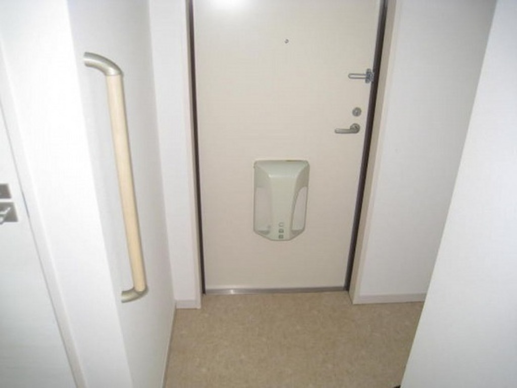 (8/23) 玄関 (8/23) 玄関