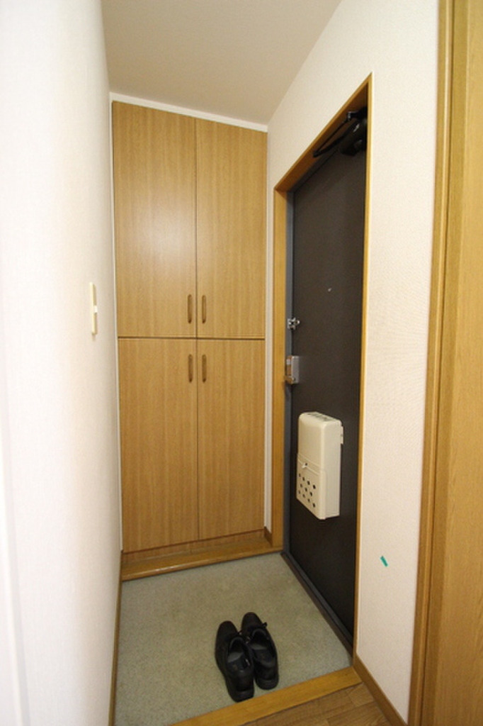 (12/19) 玄関 (12/19) 玄関