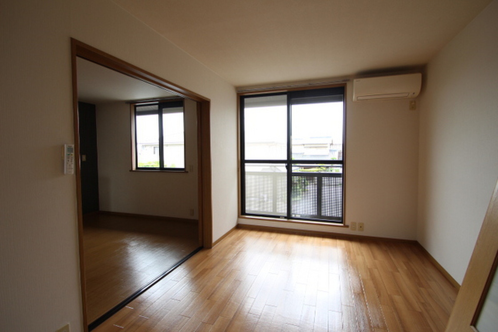 (2/19) 居室・リビング (2/19) 居室・リビング