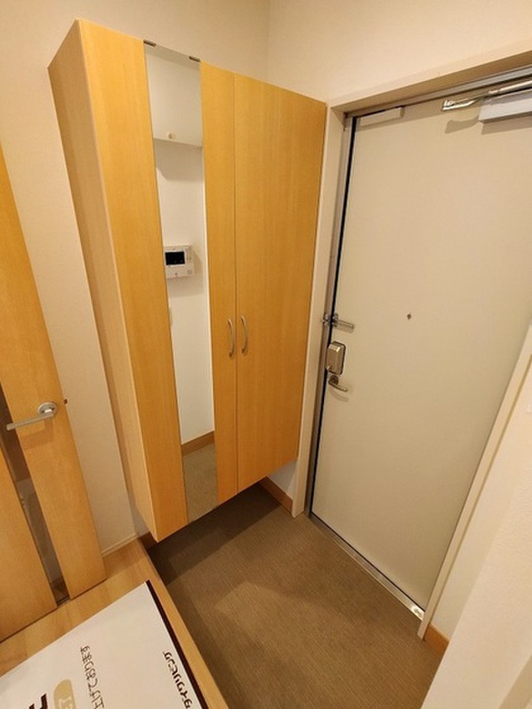 (9/26) 玄関 (9/26) 玄関