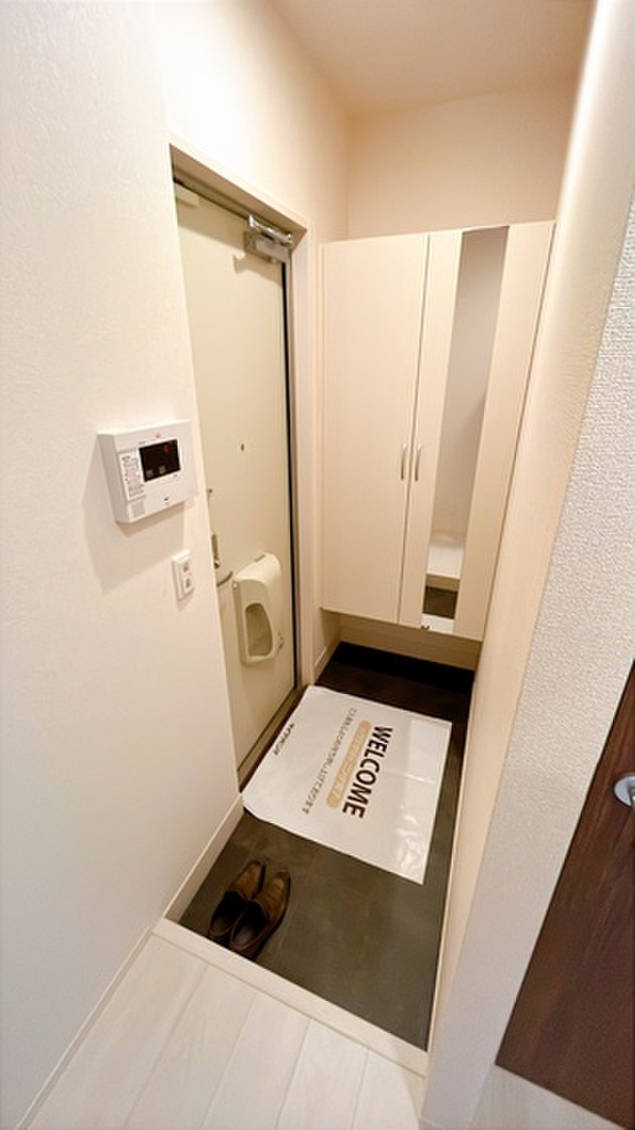 (13/30) 玄関