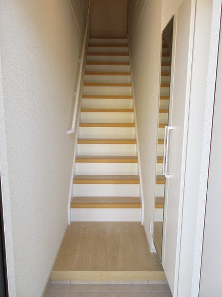 (9/15) 玄関 (9/15) 玄関