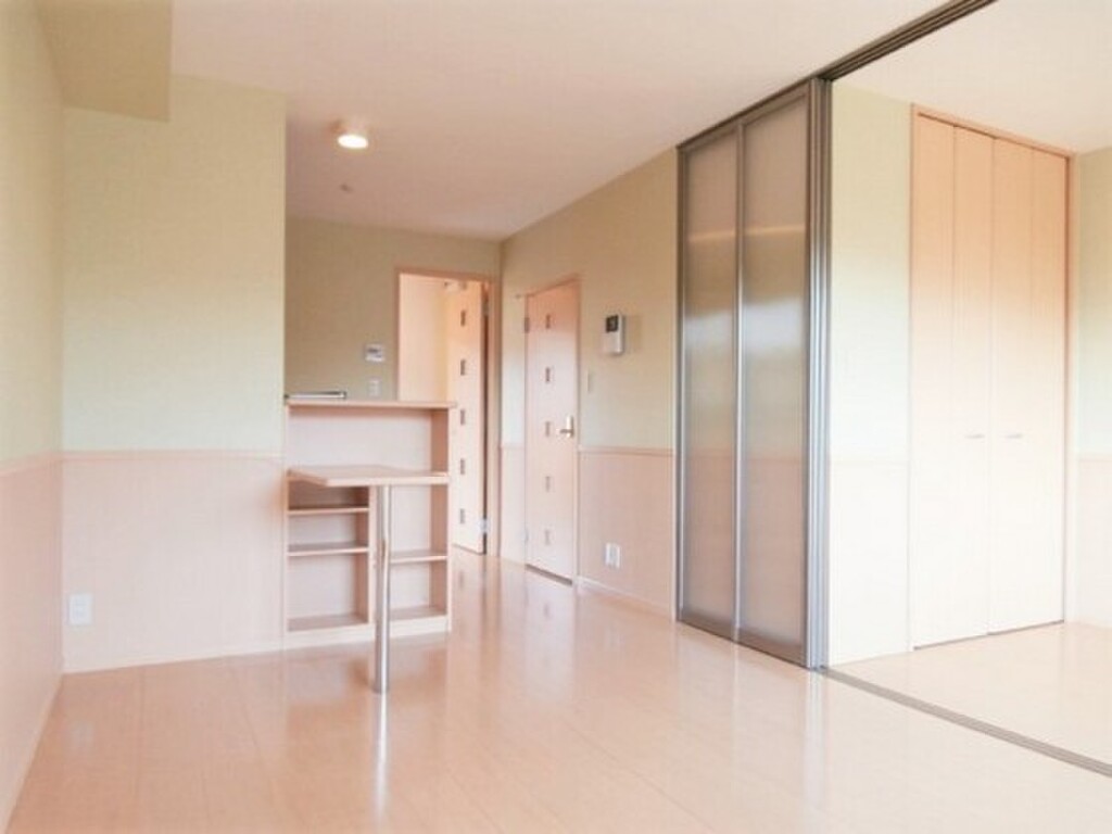 (2/16) 居室・リビング (2/16) 居室・リビング