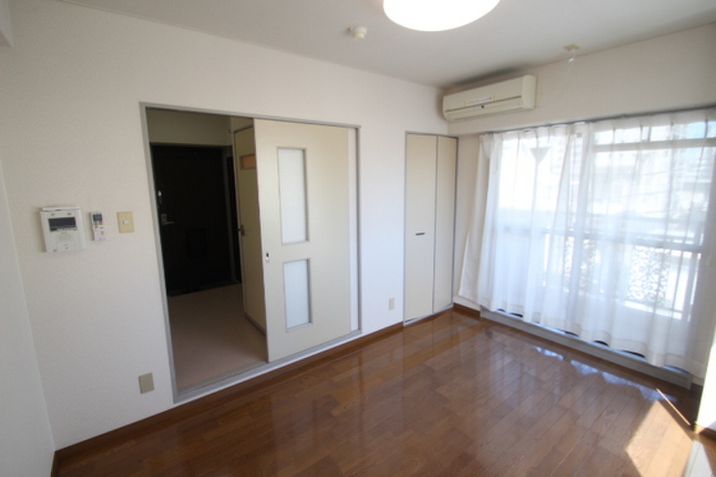 (2/20) 居室・リビング (2/20) 居室・リビング