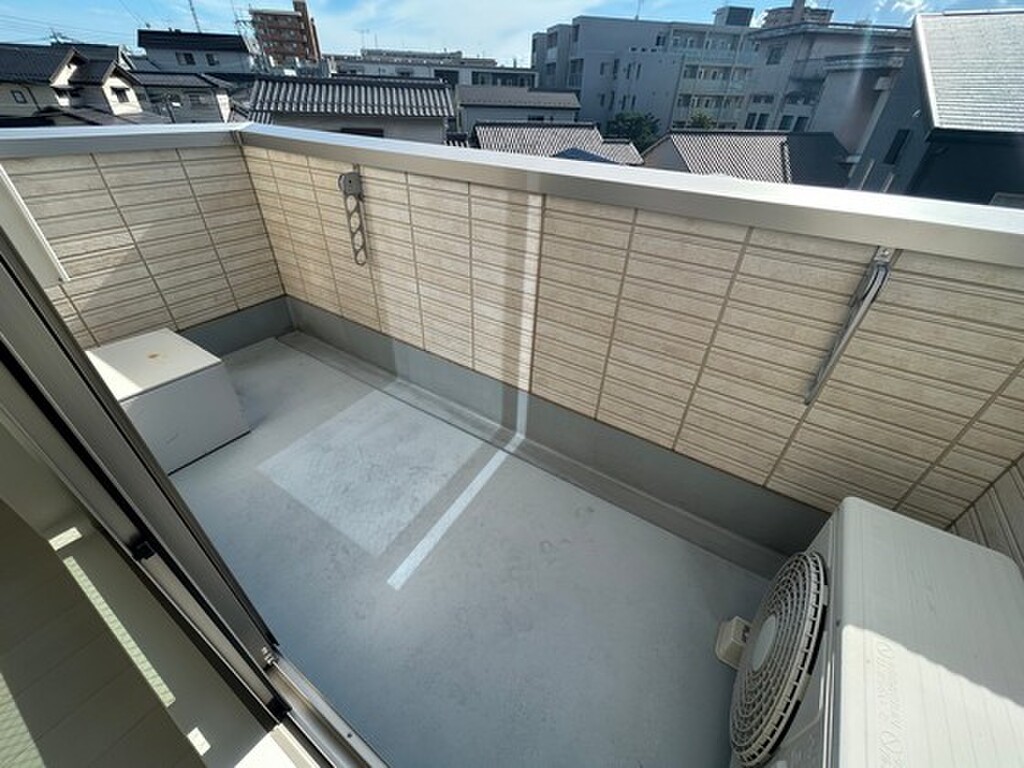 (8/25) バルコニー