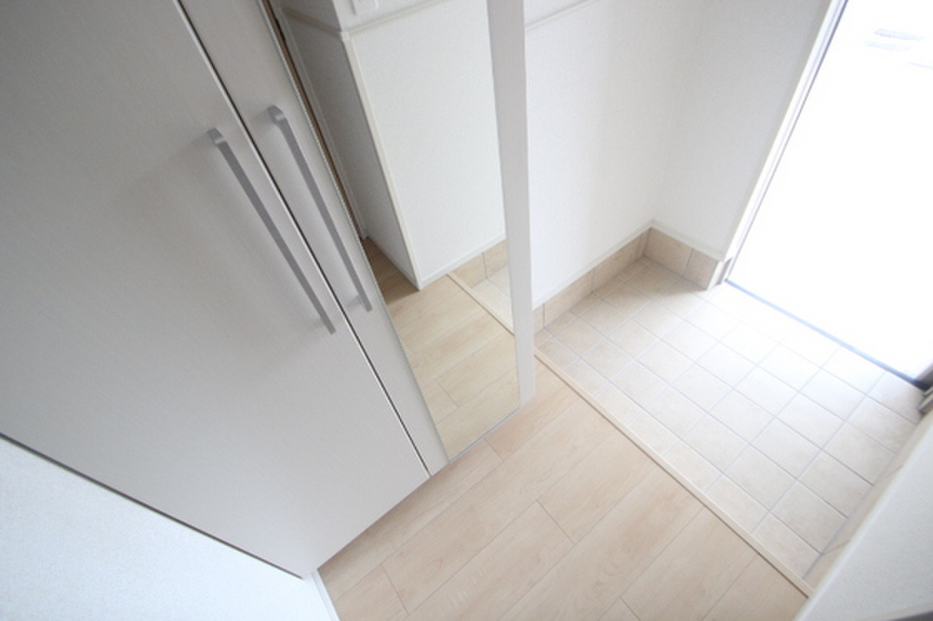 (13/26) 玄関 (13/26) 玄関