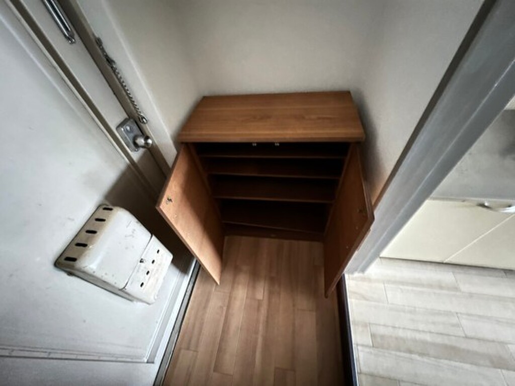 (8/24) 玄関 (8/24) 玄関