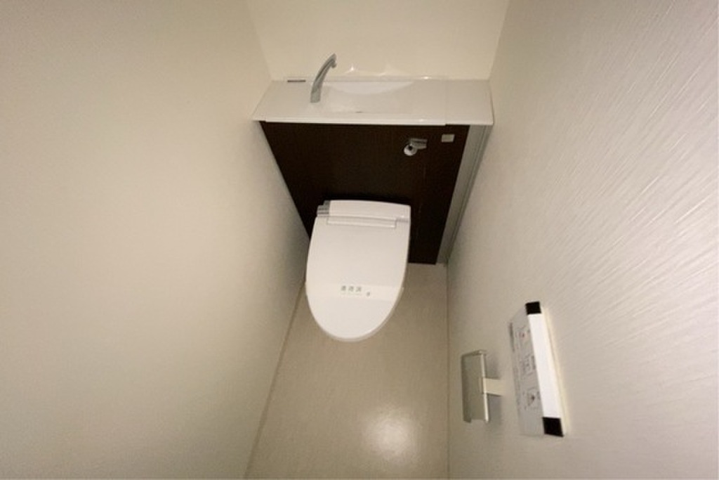 (8/22) トイレ (8/22) トイレ