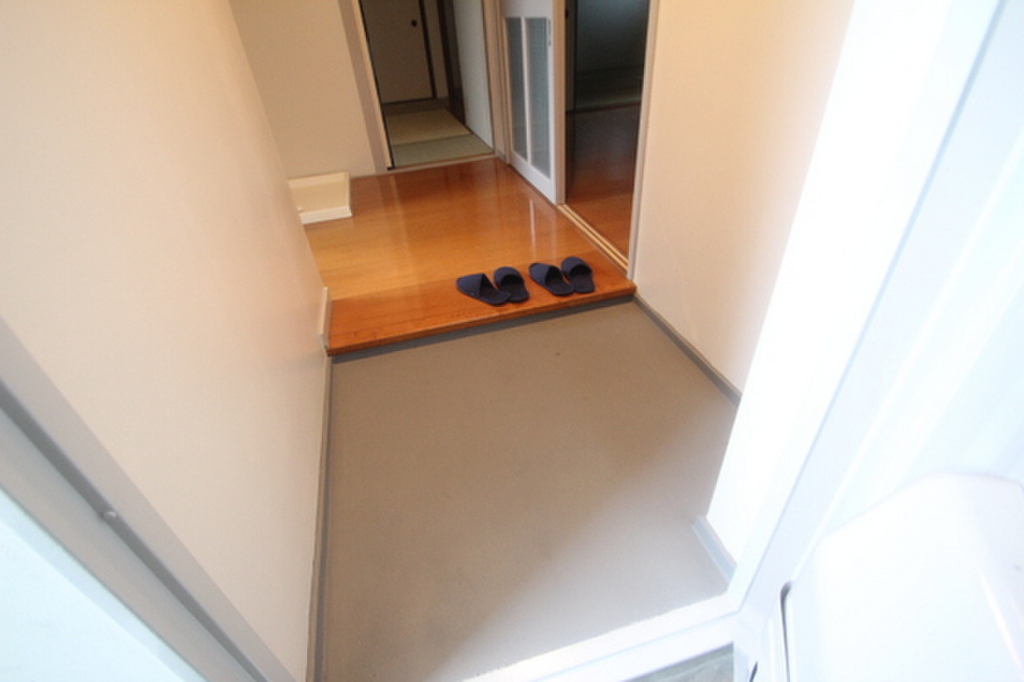 (11/20) 玄関 (11/20) 玄関