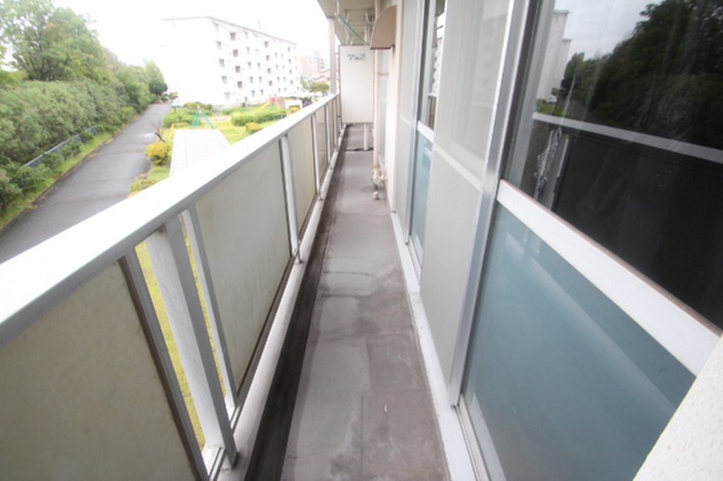 (8/20) バルコニー (8/20) バルコニー