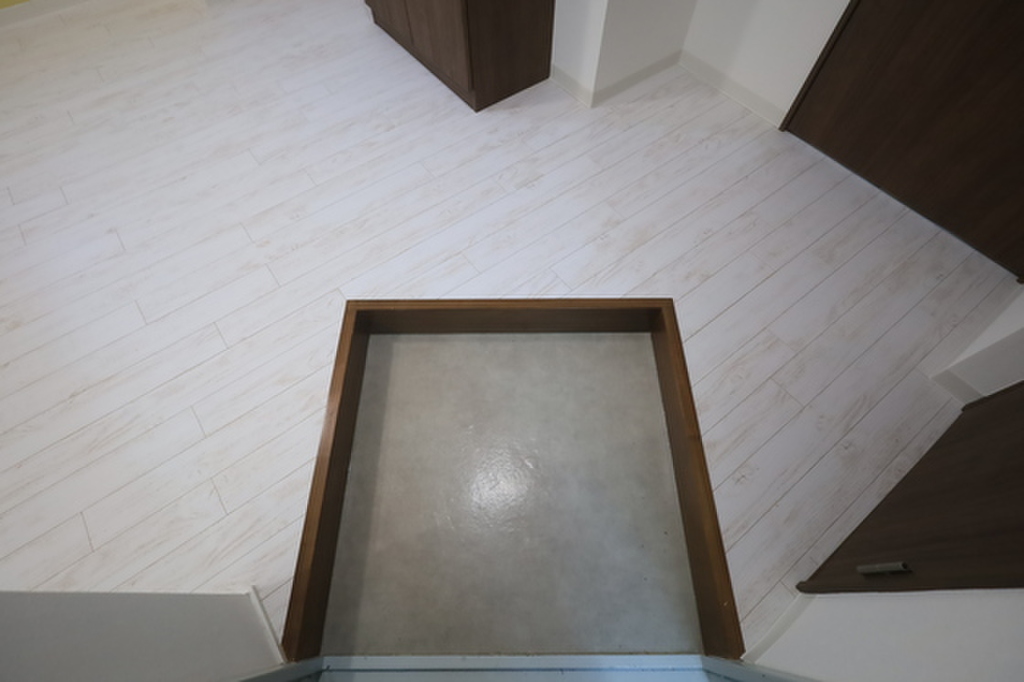 (13/18) 玄関 (13/18) 玄関