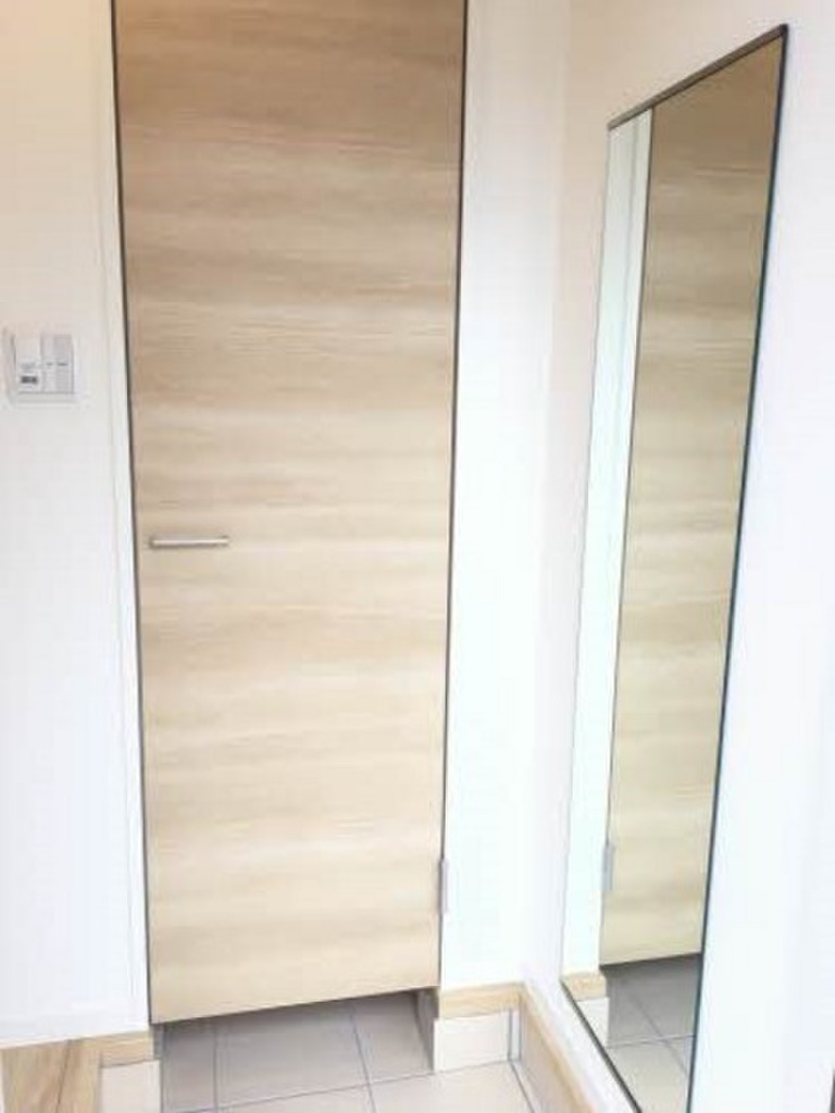 (10/22) 玄関 (10/22) 玄関