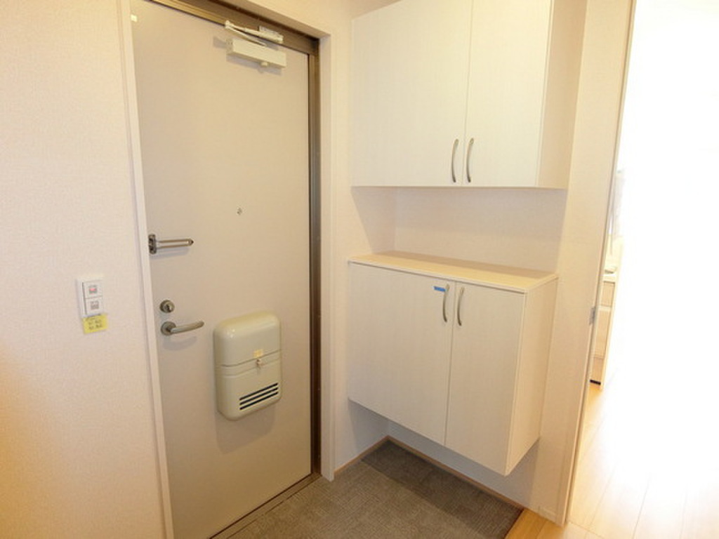 (10/22) 玄関 (10/22) 玄関