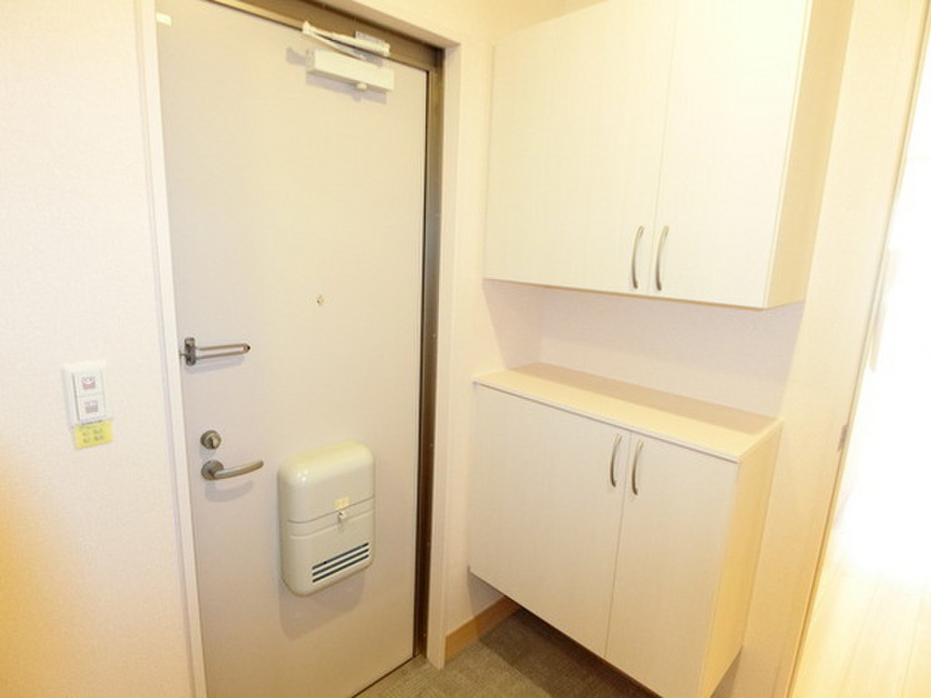 (11/22) 玄関 (11/22) 玄関