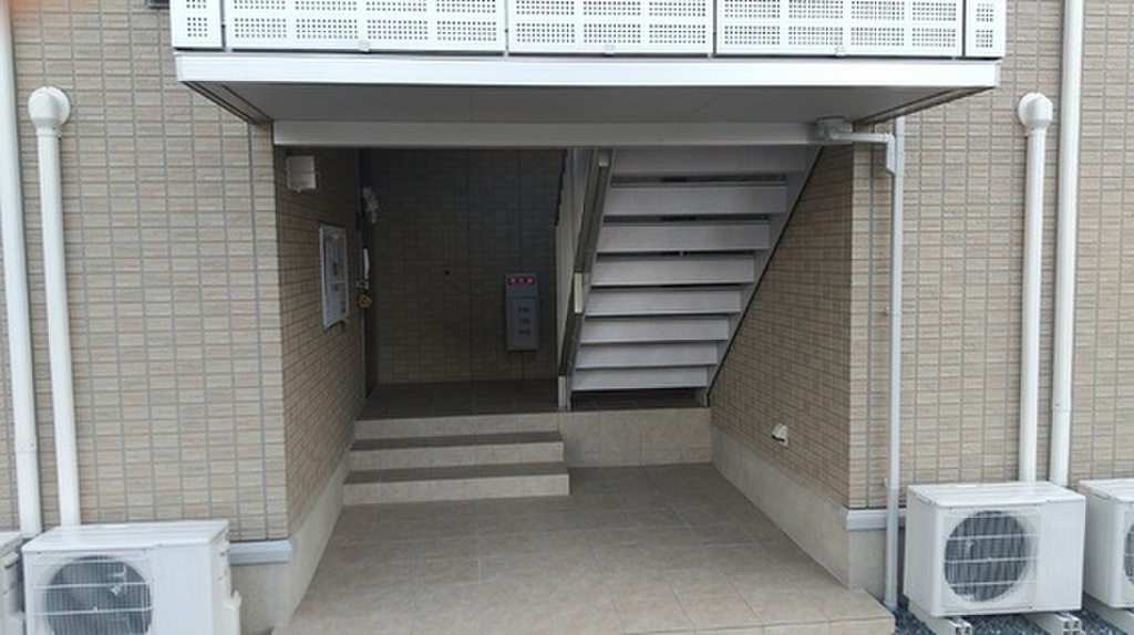 (5/11) 玄関 (5/11) 玄関