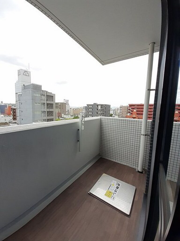 (14/21) バルコニー