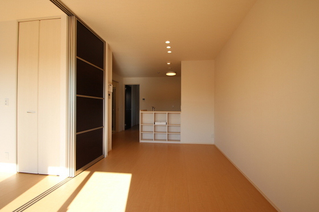 (2/19) 居室・リビング (2/19) 居室・リビング