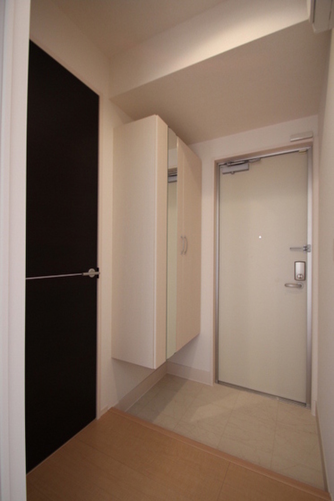 (9/19) 玄関 (9/19) 玄関