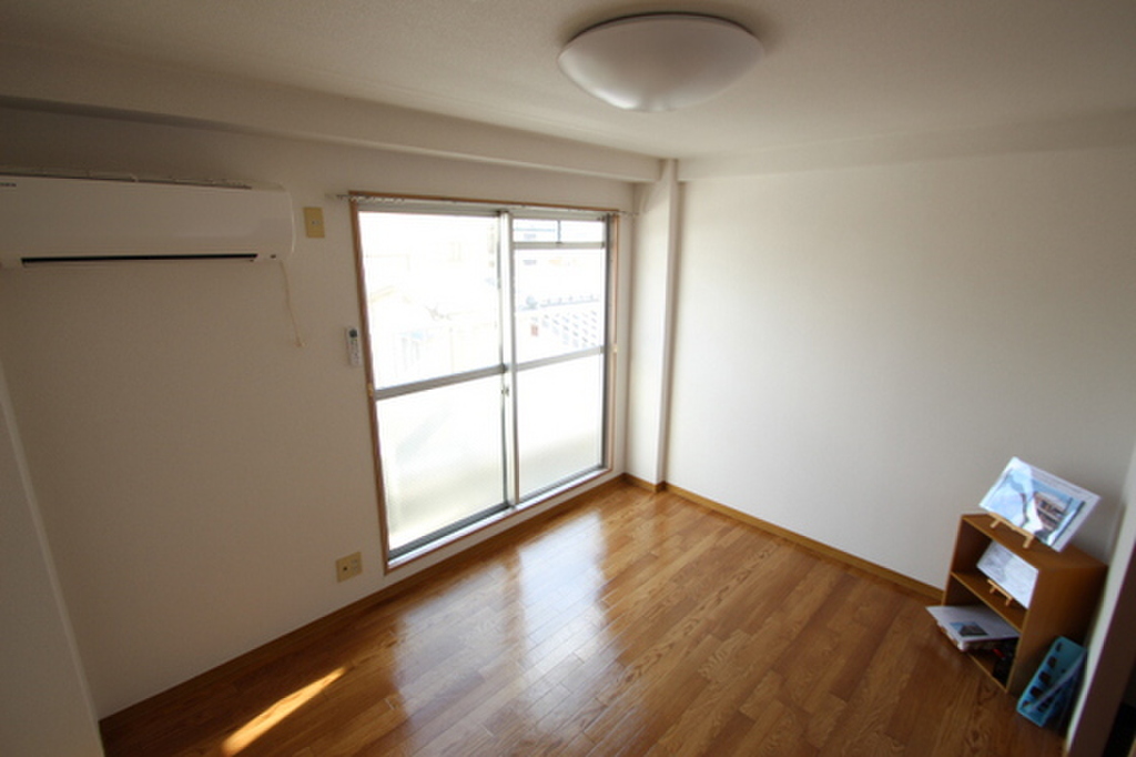 (16/19) 居室・リビング (16/19) 居室・リビング