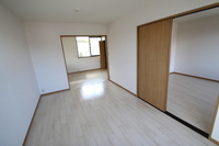 タウンハイツ山崎B