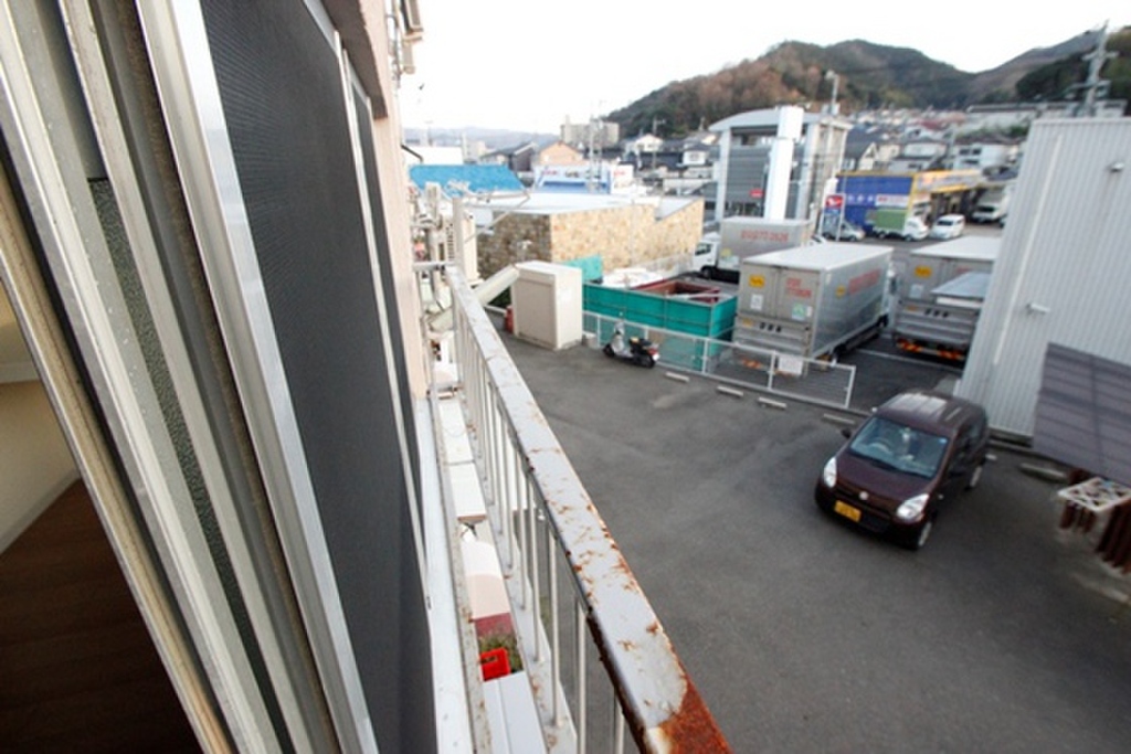 (2/21) バルコニー (2/21) バルコニー